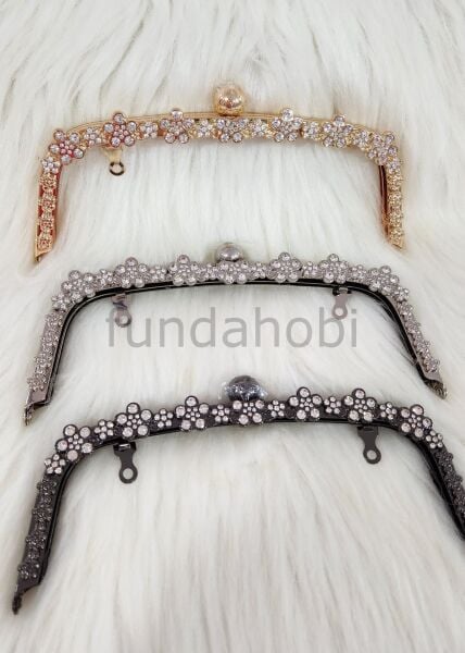 Taşlı Çiçekli Metal Çanta Bursu-22 cm
