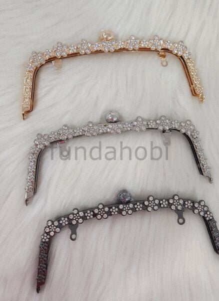 Taşlı Çiçekli Metal Çanta Bursu-22 cm