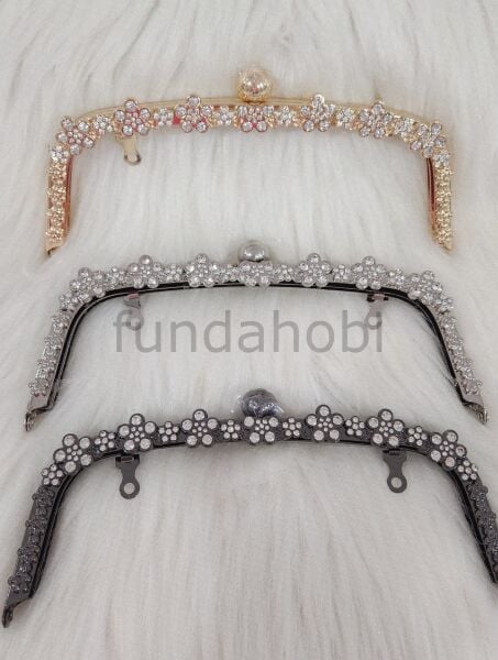 Taşlı Çiçekli Metal Çanta Bursu-22 cm