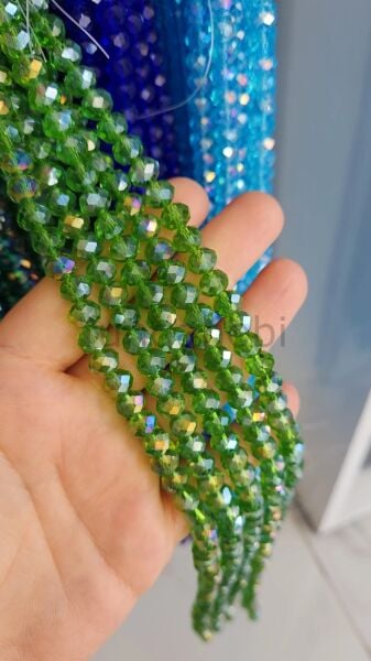 8 mm Faset Kesim Kristal Cam Boncuk - İpe Dizili  (1 Dizi) YEŞİL