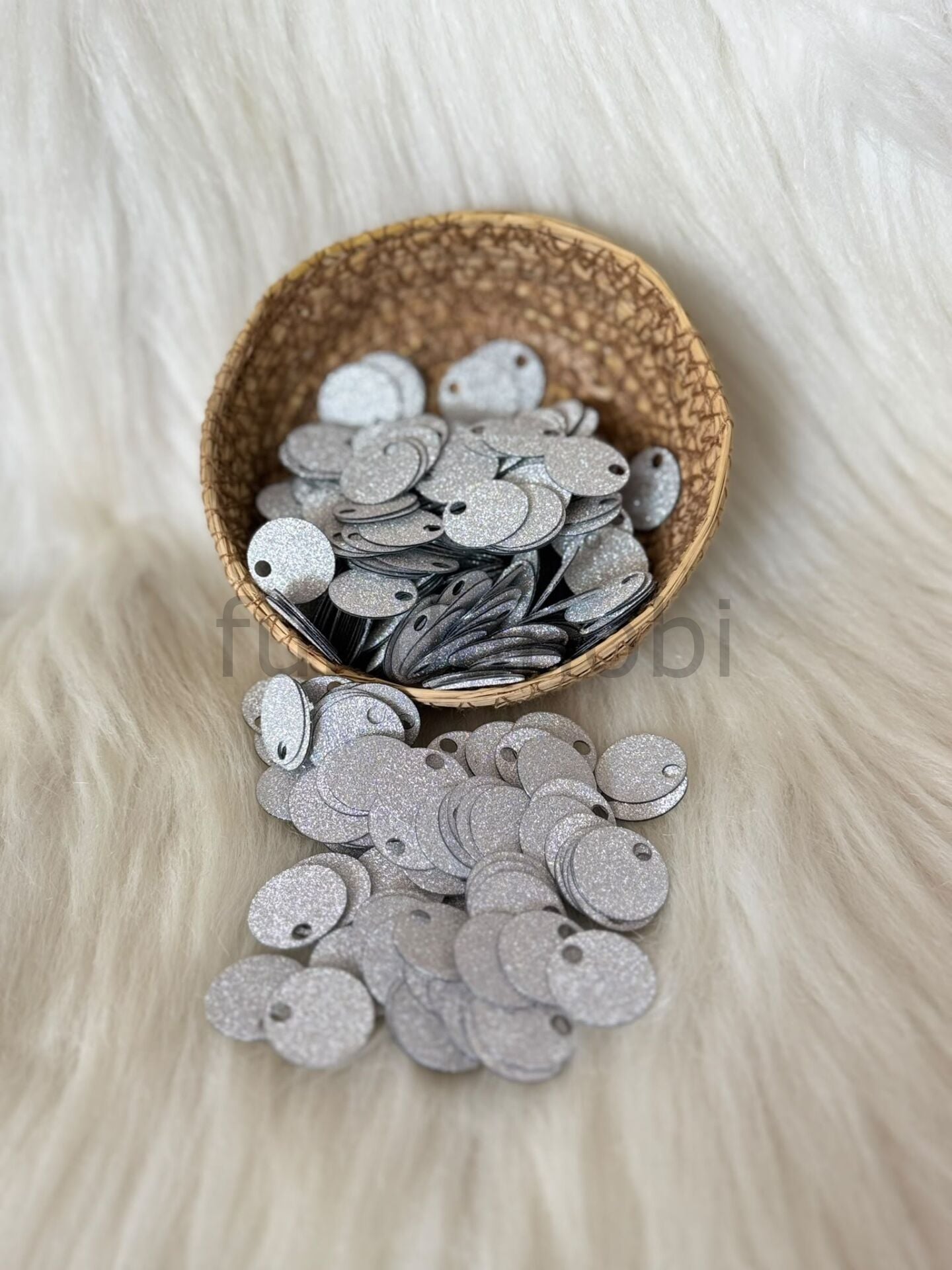 Çanta Pulu- 2 cm Geniş Delikli Patik Ve Süsleme Payeti-(Gold,Gümüş,Siyah Renkler) Simli Gri