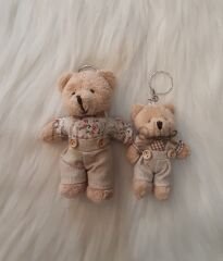 12 cm Kıyafetli Kız Peluş Ayıcık (Ekose-TenRengi Krem)
