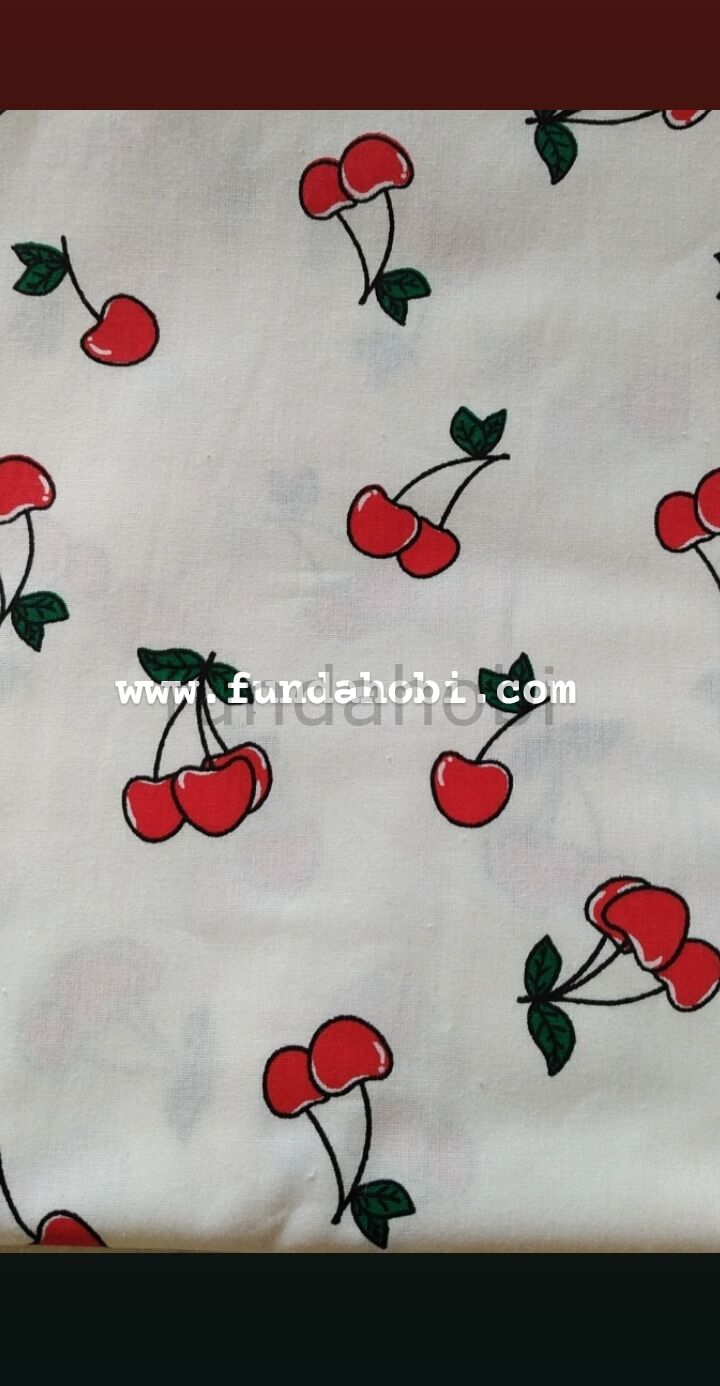 Kiraz Desen Poplin Kumaş