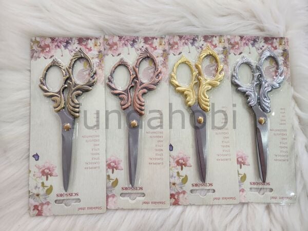 Nakış Desenli Makas