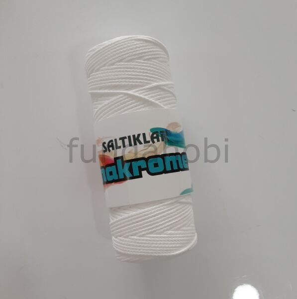 Saltıklar Polyester Makrome İpi KarBeyaz