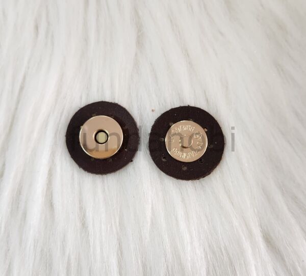 Dikmeli Deri Çıtçıtlar (Gold detaylı) KAHVERENGİ