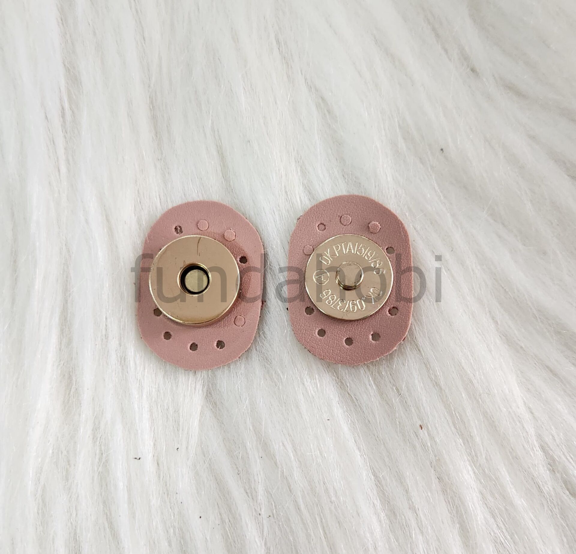 Dikmeli Deri Çıtçıtlar (Gold detaylı) PUDRA