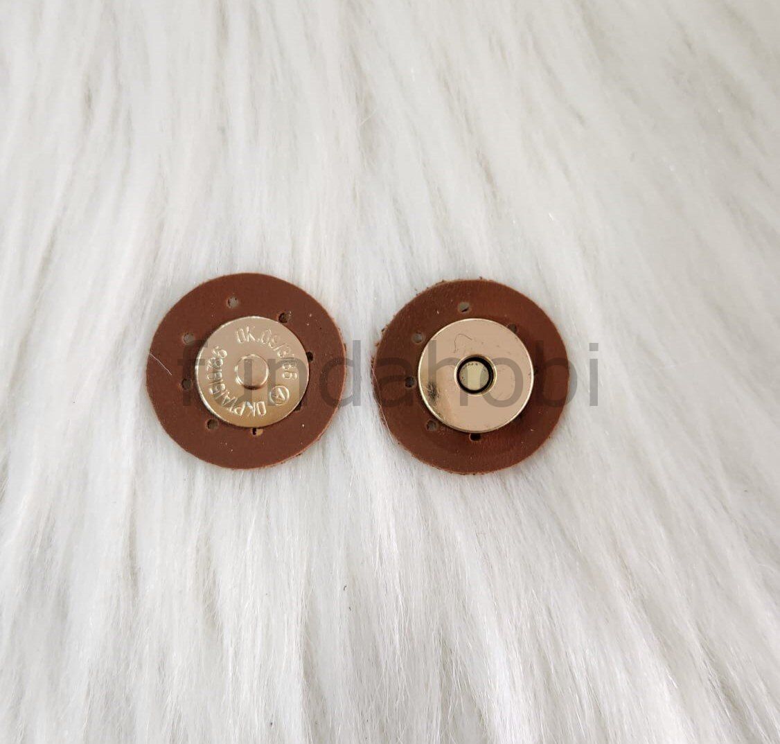 Dikmeli Deri Çıtçıtlar (Gold detaylı) TABA