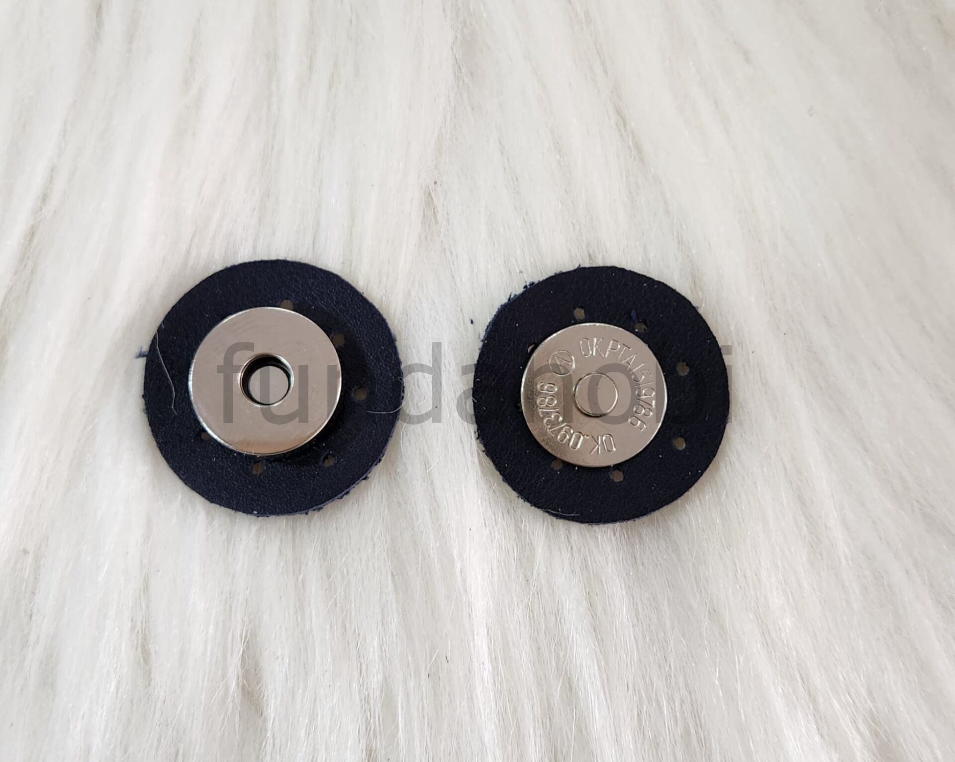 Dikmeli Deri Çıtçıtlar (Gümüş detaylı) Lacivert