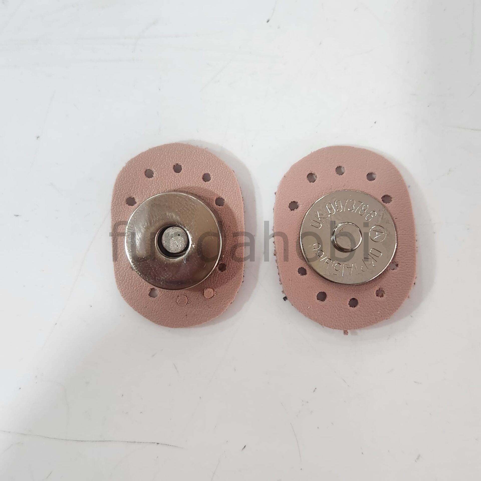 Dikmeli Deri Çıtçıtlar (Gümüş detaylı) PUDRA