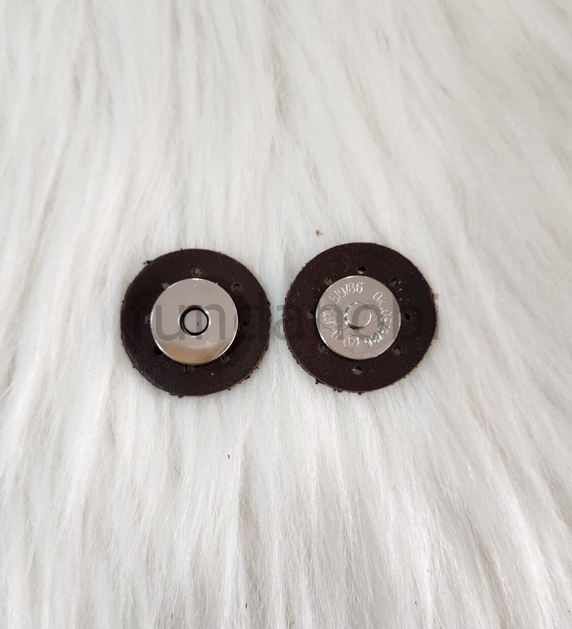 Dikmeli Deri Çıtçıtlar (Gümüş detaylı) KAHVERENGİ