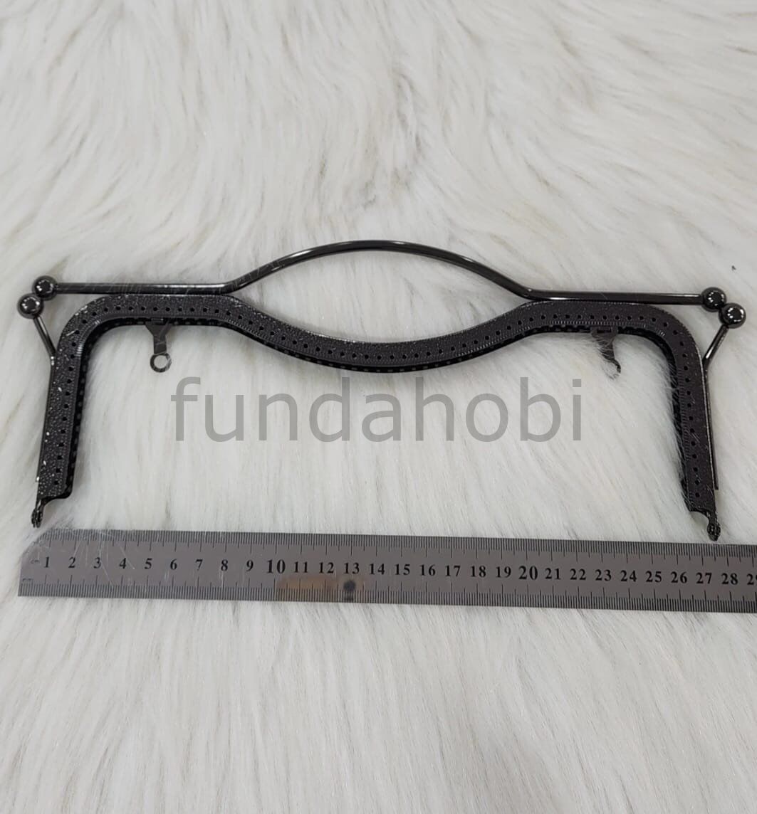 Tutma Saplı Dikmeli Metal Çanta Bursu SİYAH