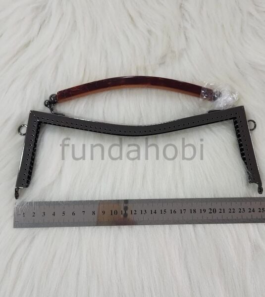 Akrilik Saplı Dikmeli Metal Çanta Bursu SİYAH