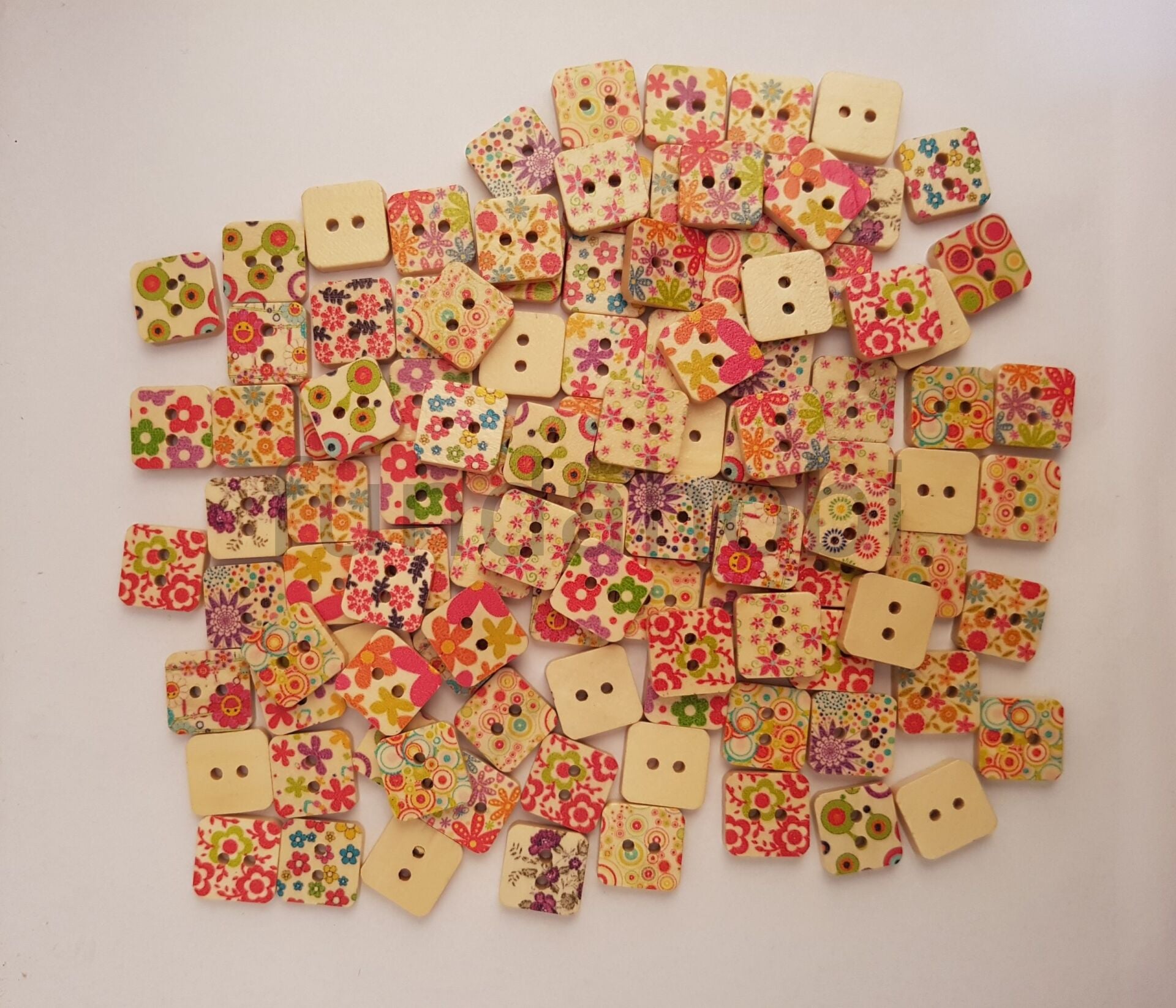 12 mm Kare Desenli Düğme