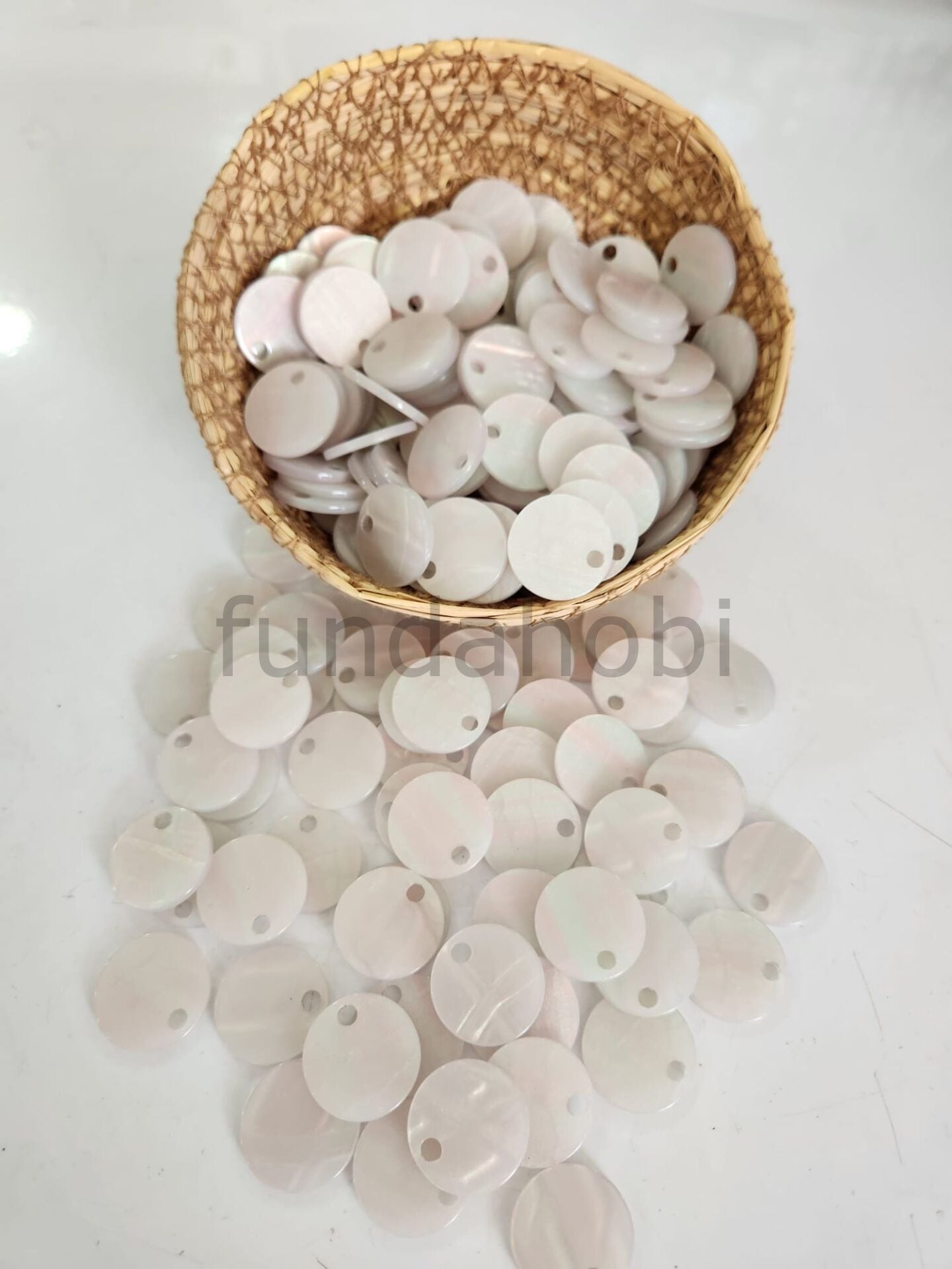 Sedef Görünümlü Akrilik Pul 20 mm 50 gr