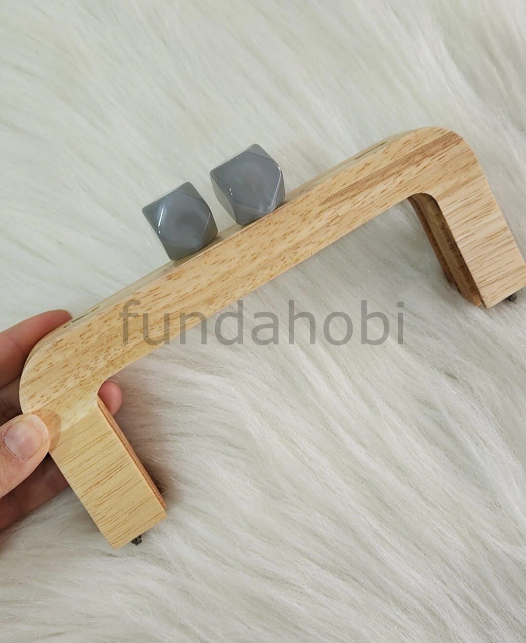 Boncuklu Mıknatıslı&Vidalı Ahşap Burs Füme