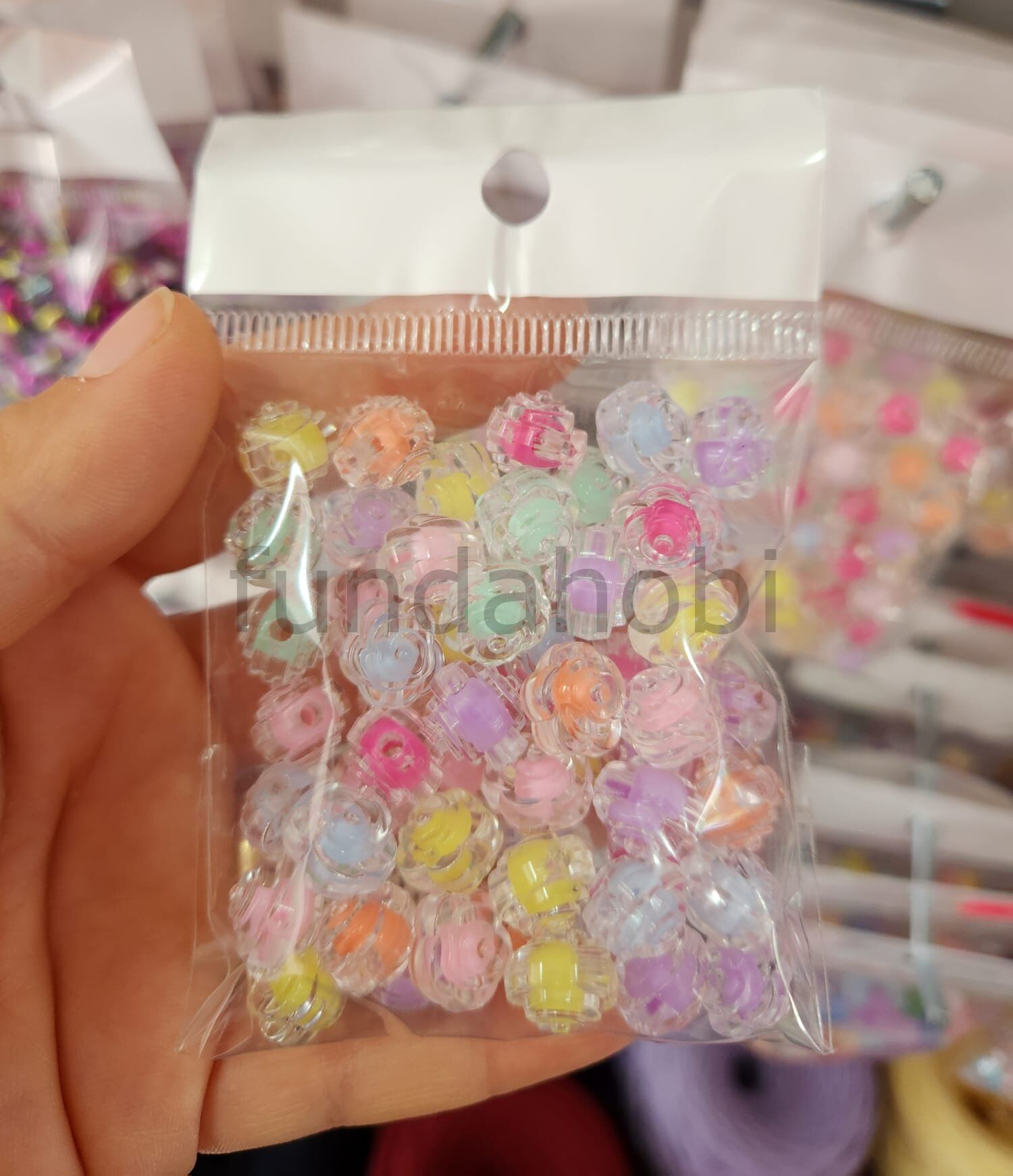 Karışık Renkli Şeffaf Gül Boncuk 10mm (30 Gram)
